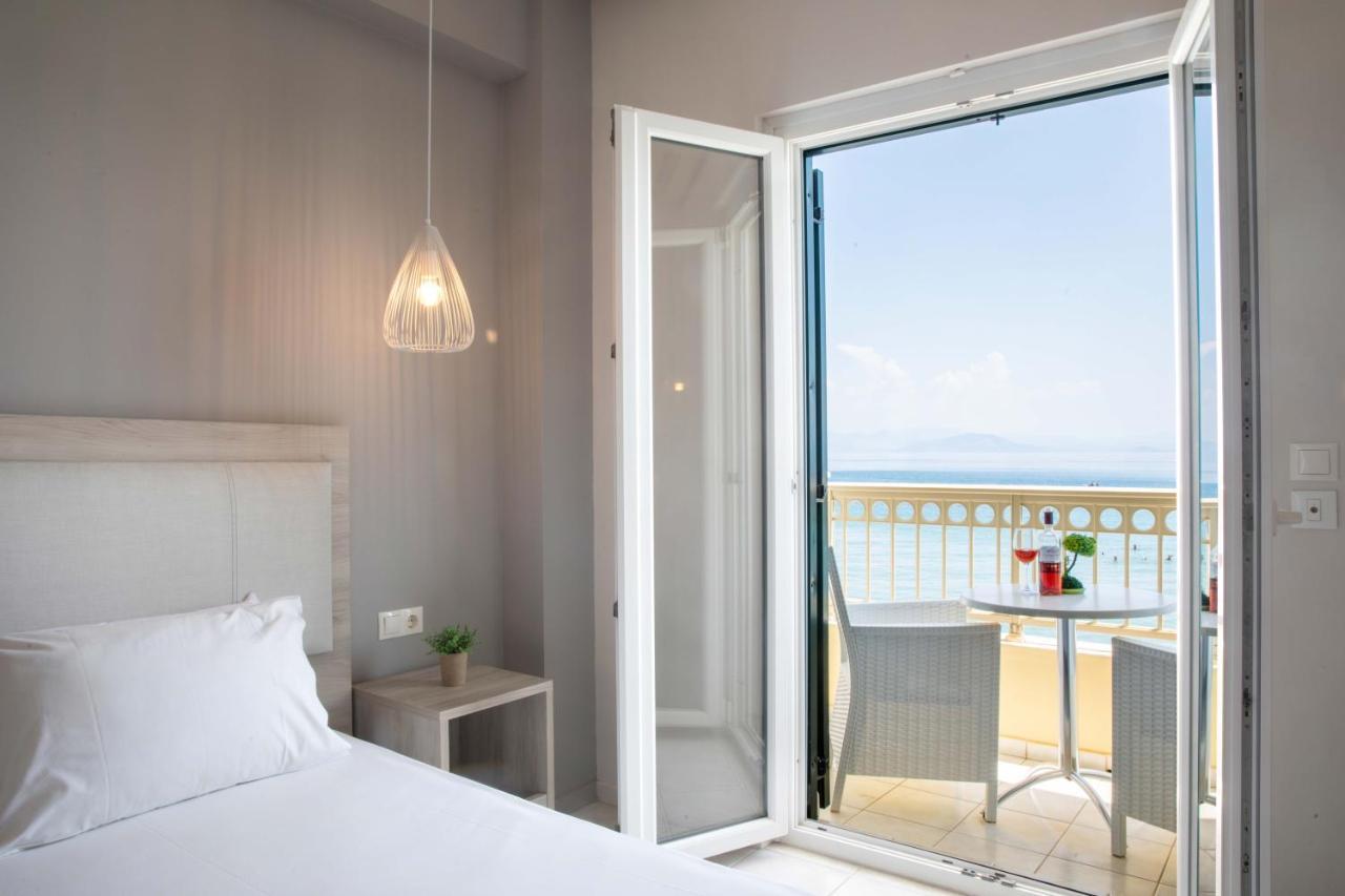 Hotel Rossis Mesongí Eksteriør bilde