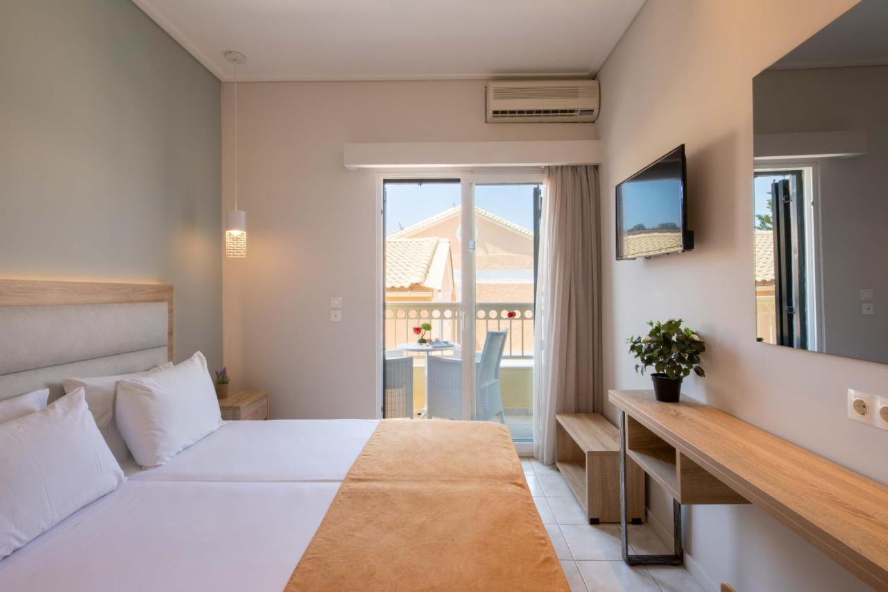 Hotel Rossis Mesongí Eksteriør bilde