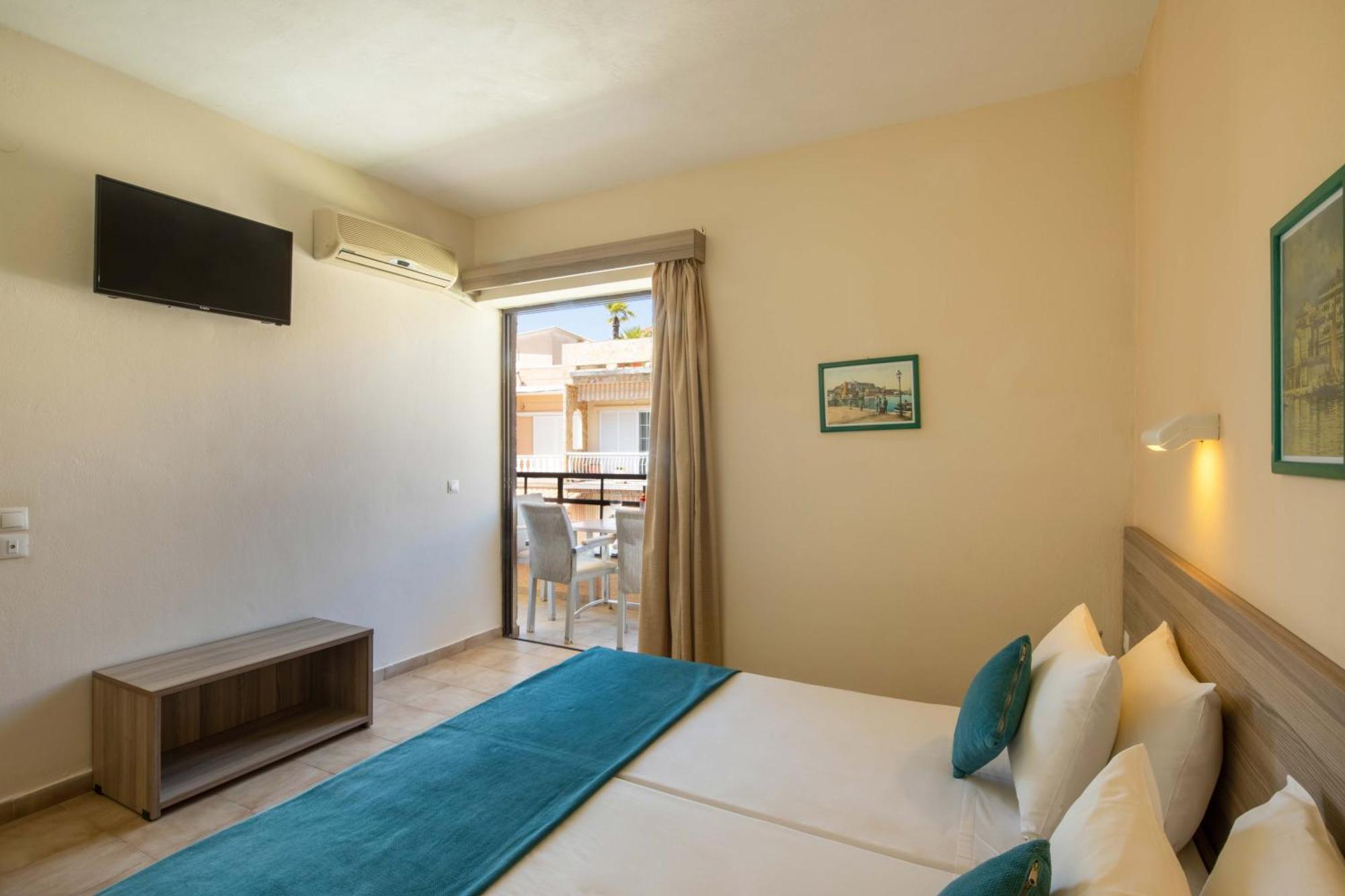 Hotel Rossis Mesongí Eksteriør bilde